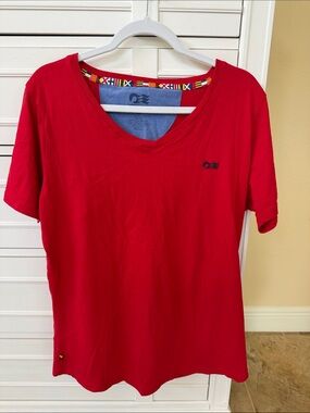 Princess Cruises Red V-Neck Short Sleeve Top XL EUC Logo Fits like a Large